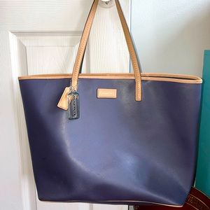 Coach tote purse
